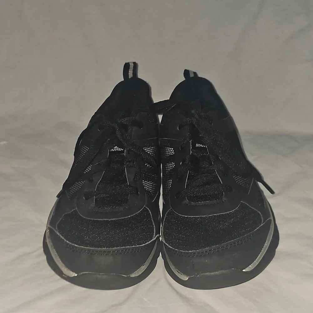 Starter Black Lace Up Sneakers Youth Size 3, Used